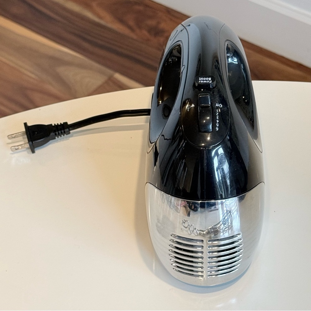 Oster Hand Mixer with Retractable Cord and 5 Attachments - Picture 4 of 7